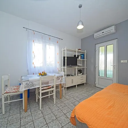 One Bedroom Lada *