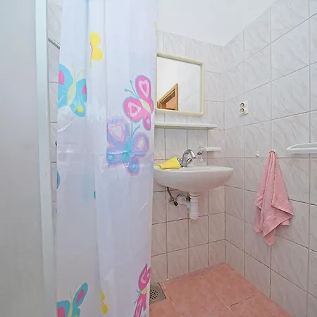 One Bedroom Lada