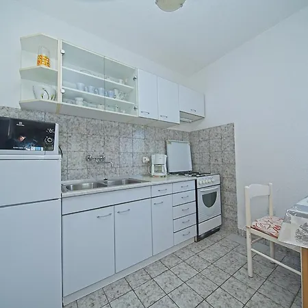 One Bedroom Lada Apartment *