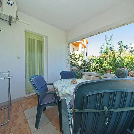 One Bedroom Lada Postira